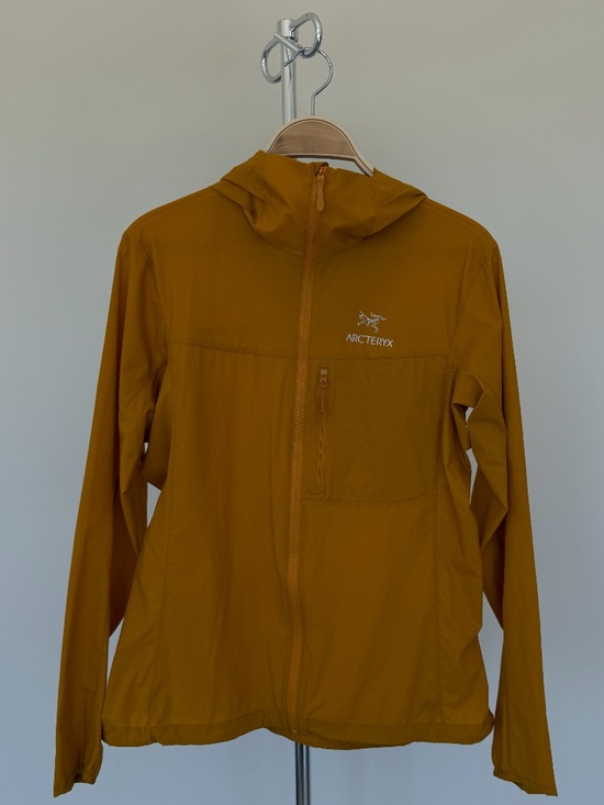 Arc'teryx Jackets & Blazers - Arc’teryx Women’s Lightweight Hooded Jacket Size M Mustard Yellow